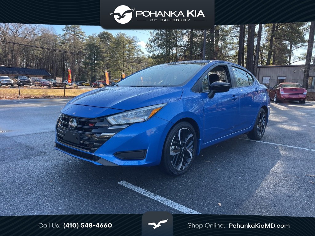 Used 2023 Nissan Versa SR w/ Trunk Package image 1