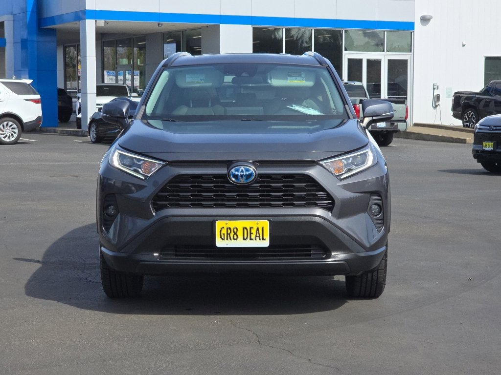 Used 2021 Toyota RAV4 XLE Premium AWD/4WD image 3