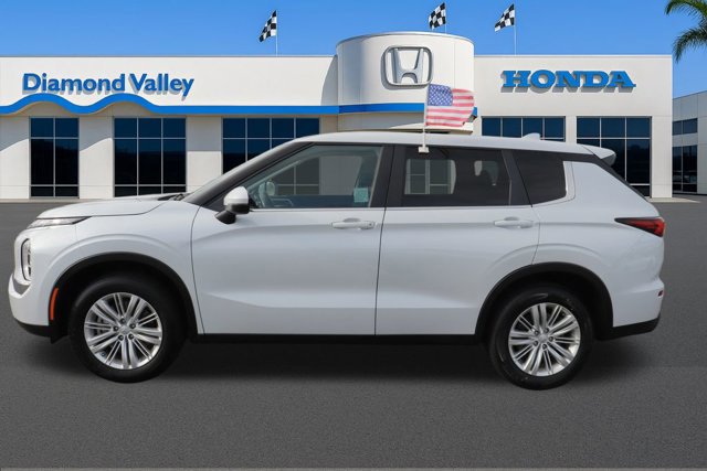 Used 2024 Mitsubishi Outlander ES image 8