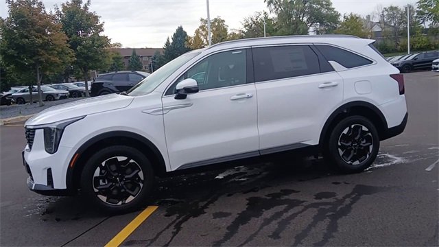 New 2026 Kia Sorento S image 7