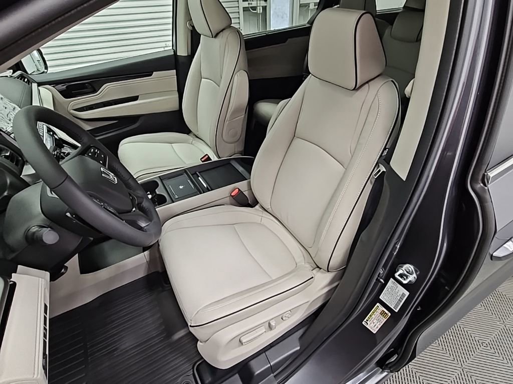 New 2026 Honda Odyssey Touring image 29