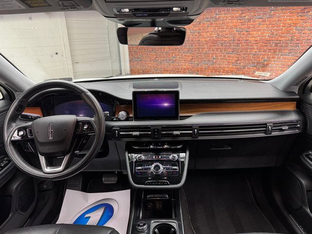 Used 2022 Lincoln Corsair Reserve w/ Sport Package image 12