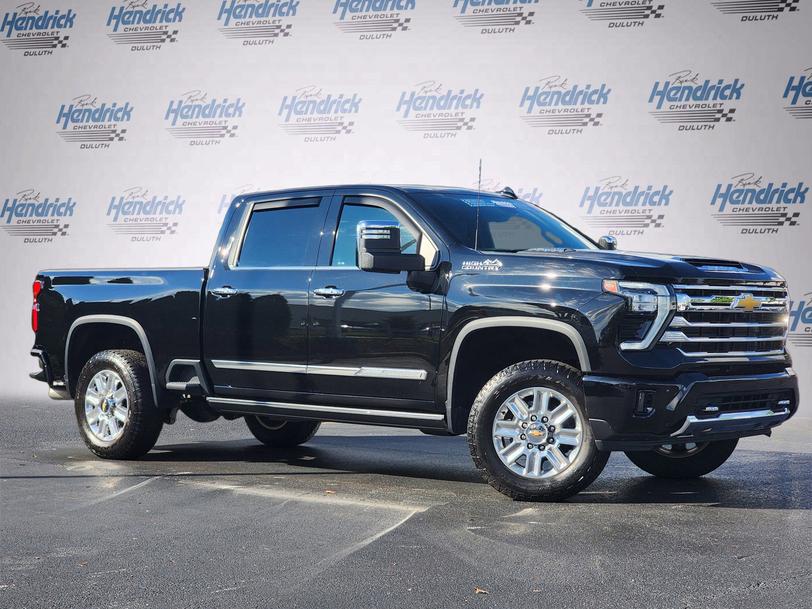 Used 2024 Chevrolet Silverado 2500 High Country w/ High Country Premium Package image 2