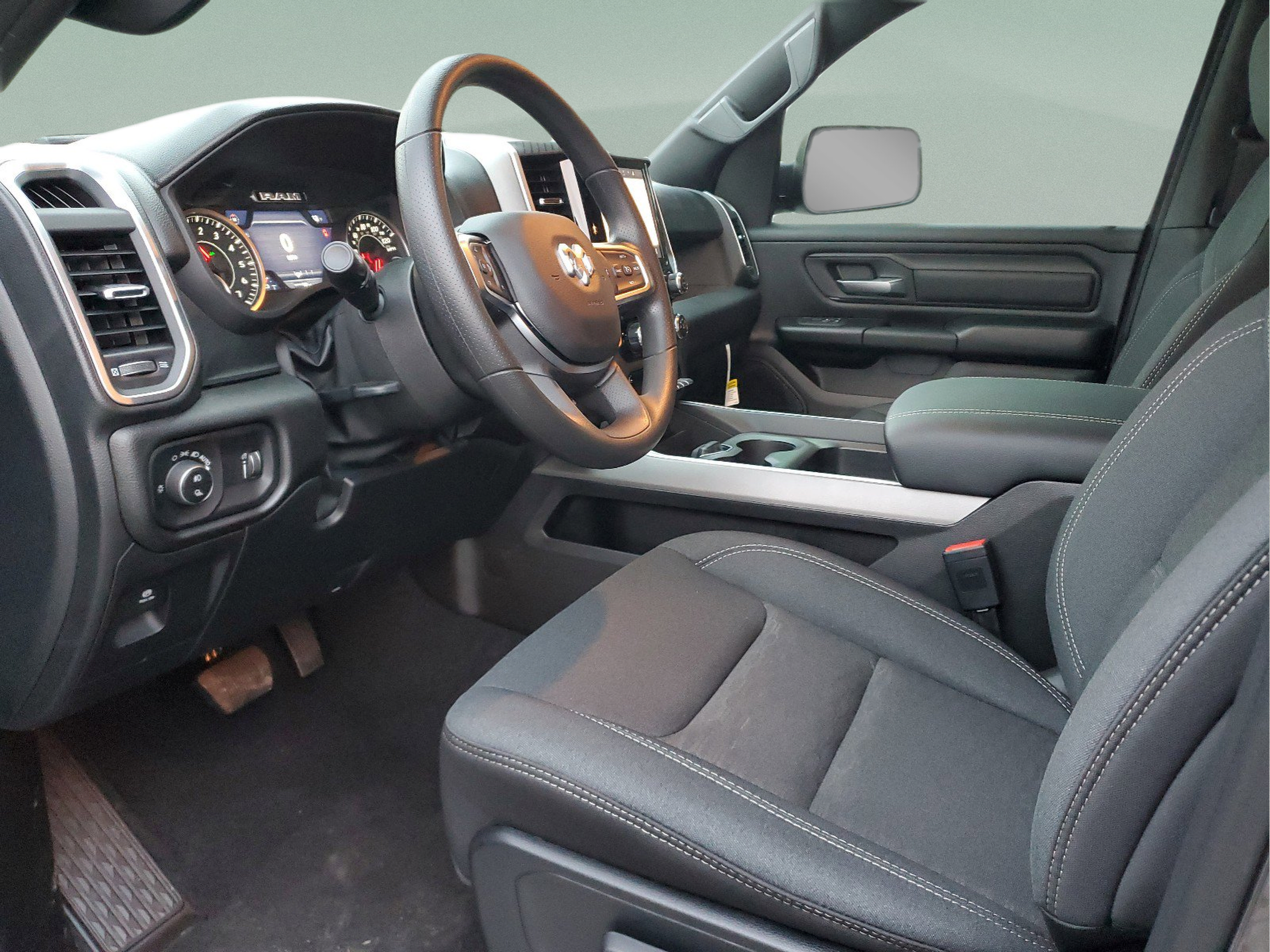Certified 2026 RAM 1500 Express AWD/4WD image 14