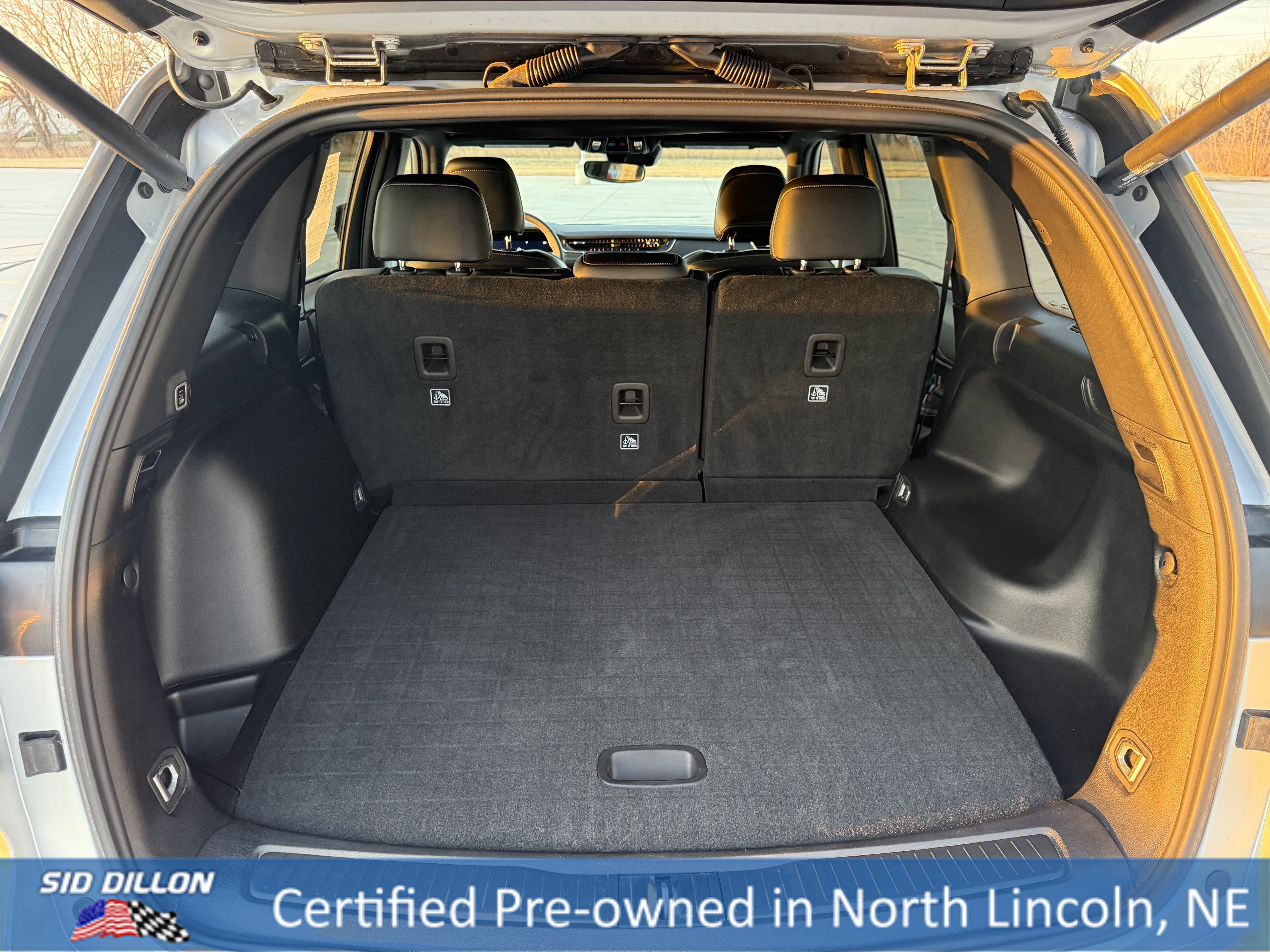 Used 2024 Jeep Grand Cherokee Altitude image 11