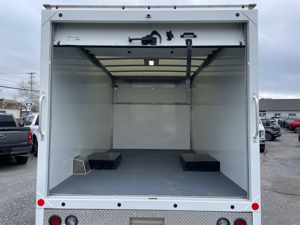 New 2024 Ford E-450 and Econoline 450 Super Duty w/ Driver's Safety Package RWD image 6