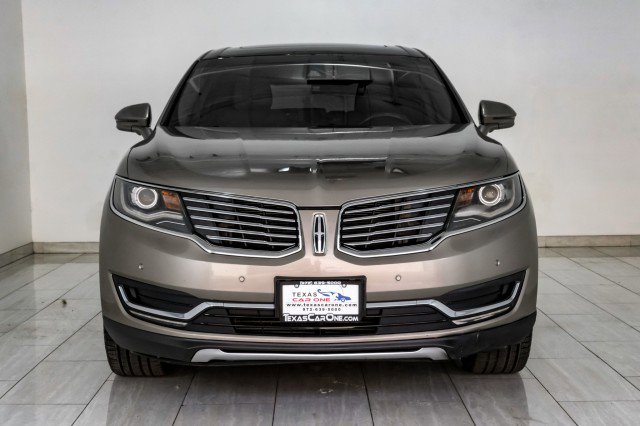 Used 2016 Lincoln MKX Reserve w/ Technology Package FWD image 3
