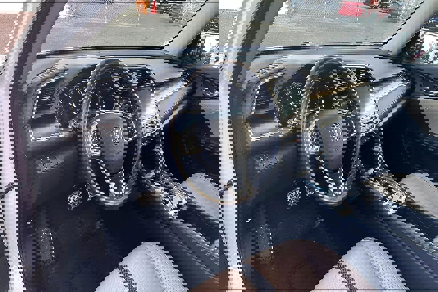 Used 2019 Honda Civic Touring image 16