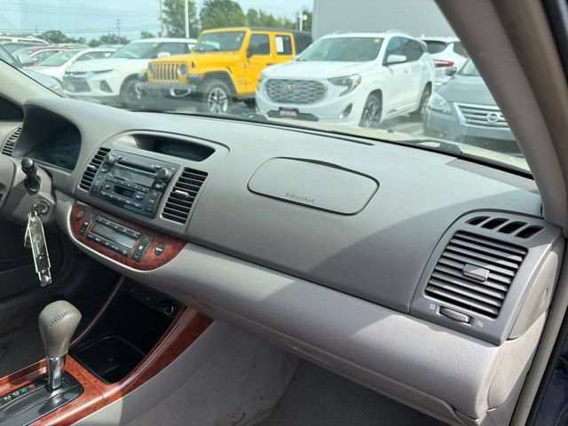 Used 2002 Toyota Camry XLE FWD image 21