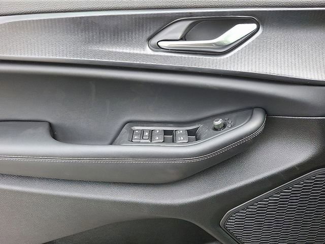 Used 2025 Jeep Grand Cherokee L Altitude image 8