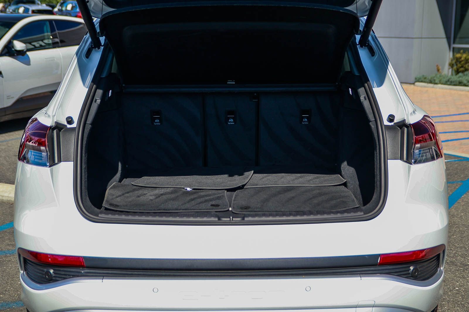 Certified 2023 Audi Q4 e-tron Premium Plus w/ Premium Plus image 29