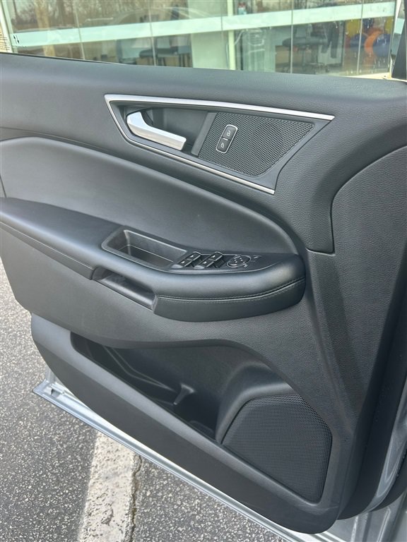 Used 2022 Ford Edge SEL w/ Convenience Package AWD/4WD image 17