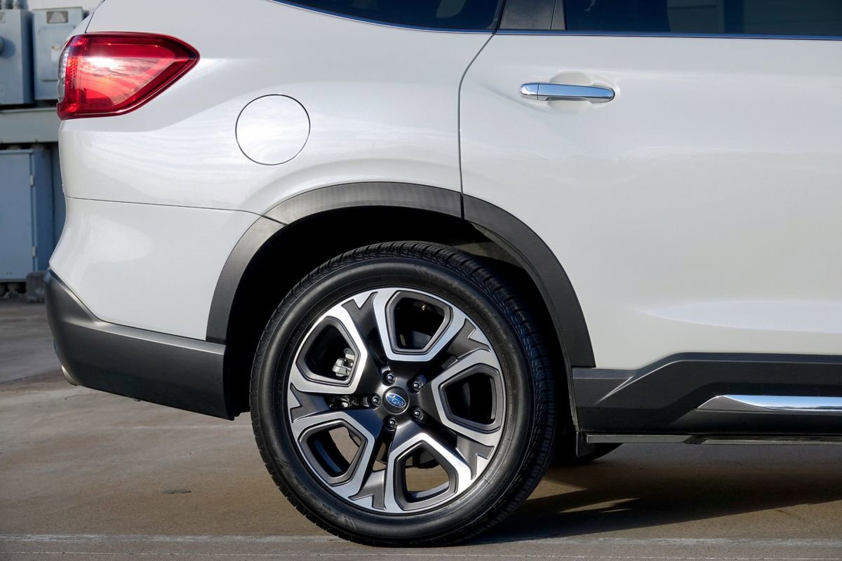 Used 2023 Subaru Ascent Touring image 27