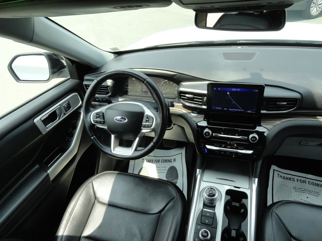 Used 2022 Ford Explorer Limited w/ Equipment Group 301A image 21