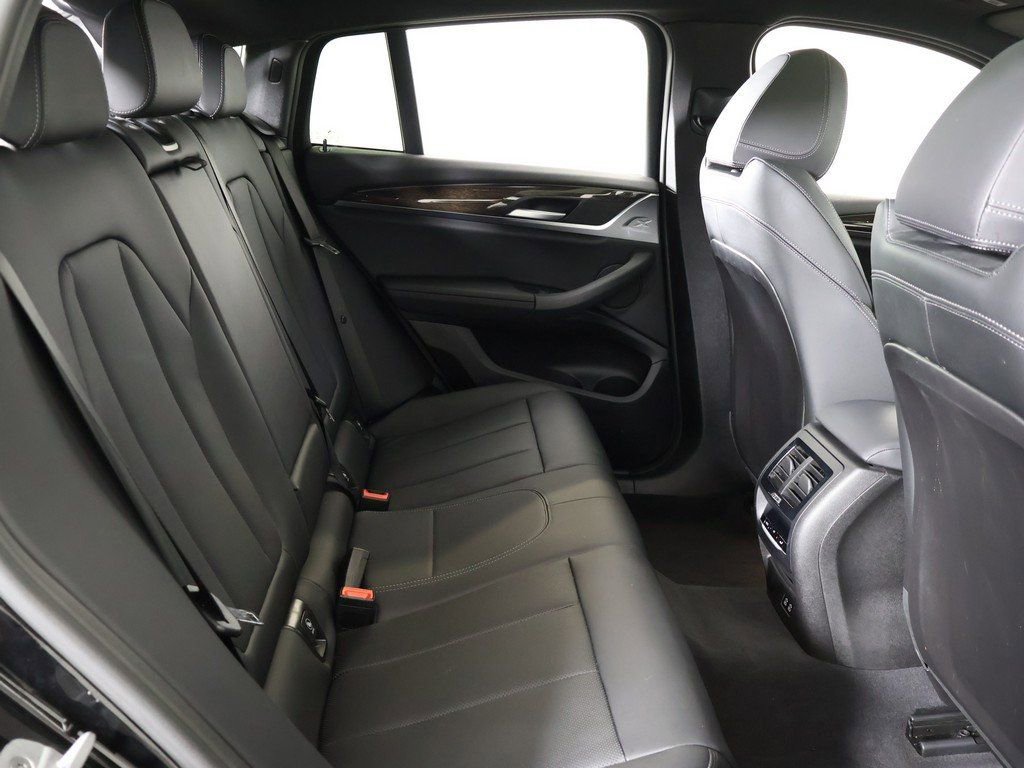 Used 2025 BMW X4 xDrive30i image 40