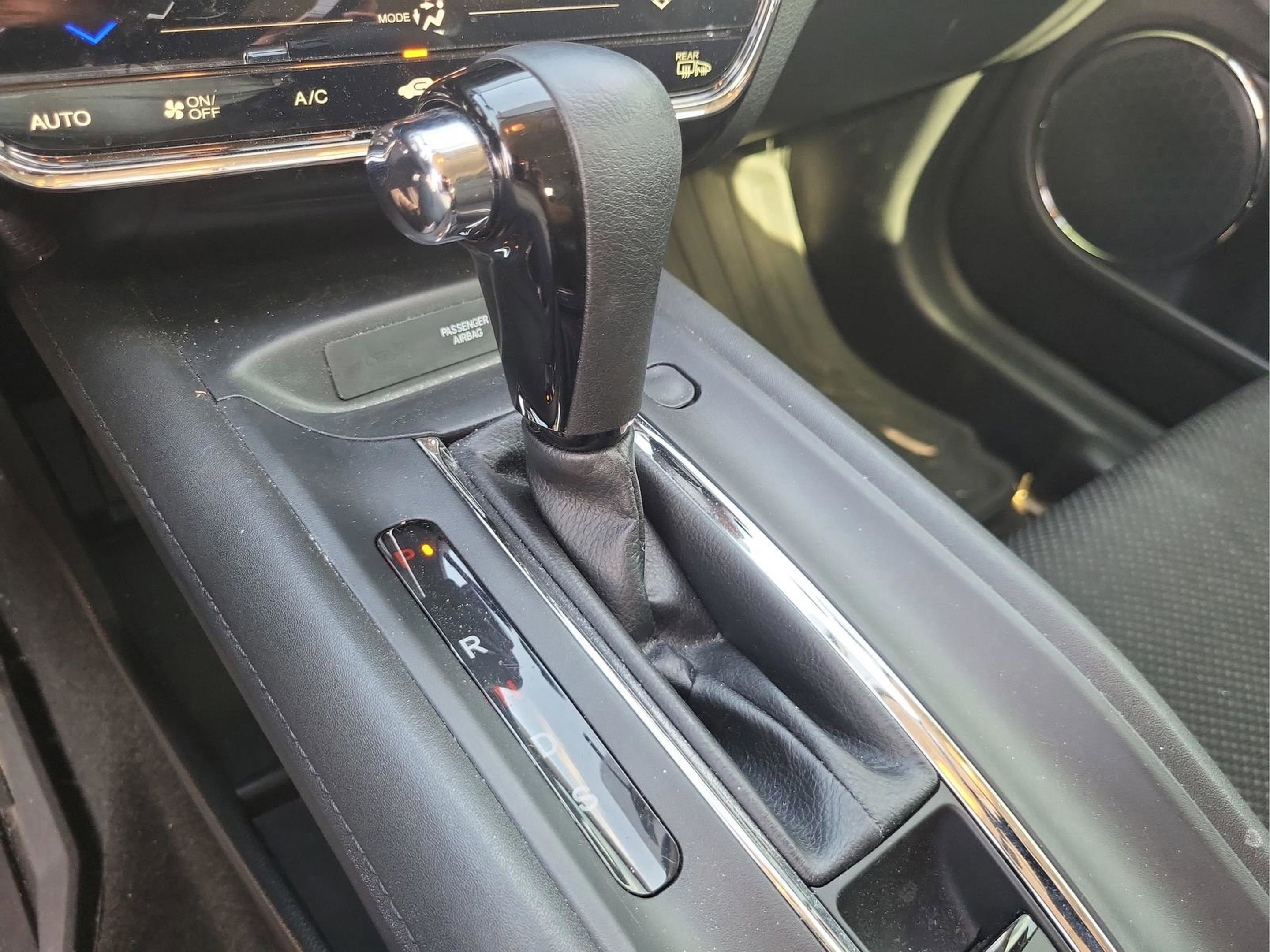 Used 2018 Honda HR-V EX image 15