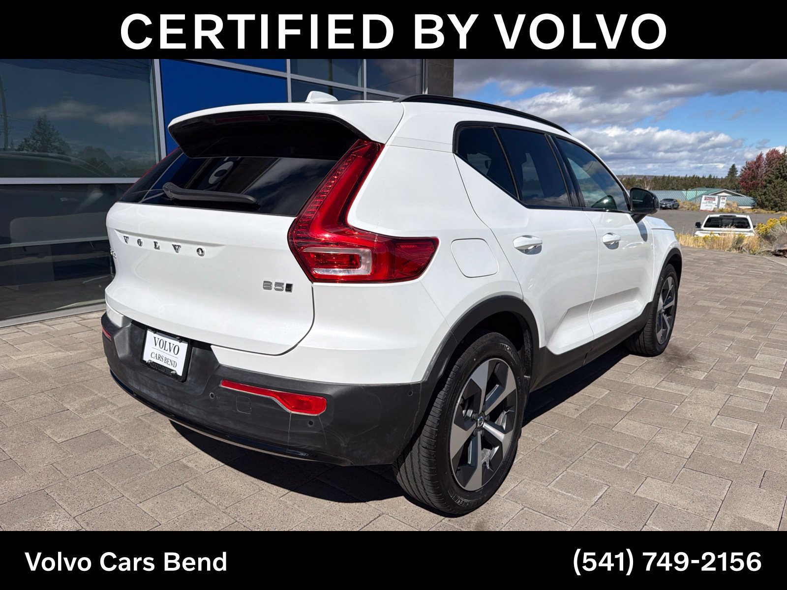 Certified 2026 Volvo XC40 B5 Plus AWD/4WD image 7