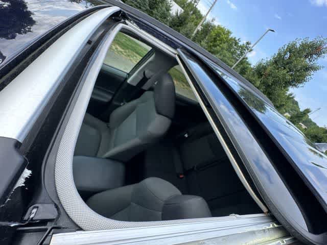 Used 2022 Toyota RAV4 XLE w/ Convenience Package AWD/4WD image 6