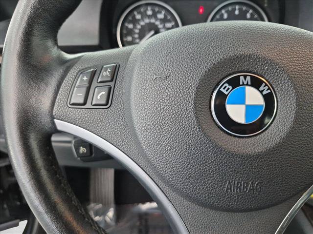 Used 2013 BMW 335i Convertible RWD image 28