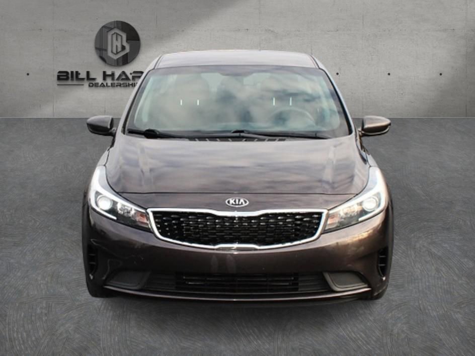 Used 2017 Kia Forte LX image 2