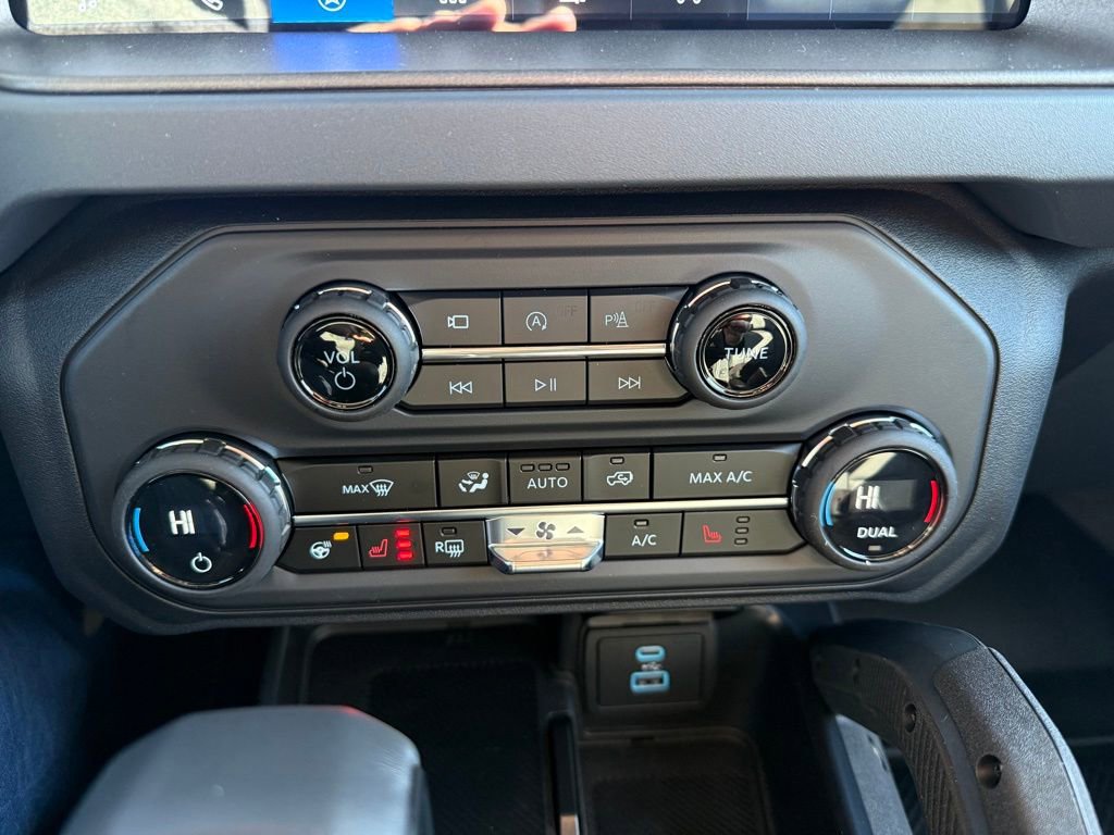 New 2025 Ford Bronco Badlands image 28