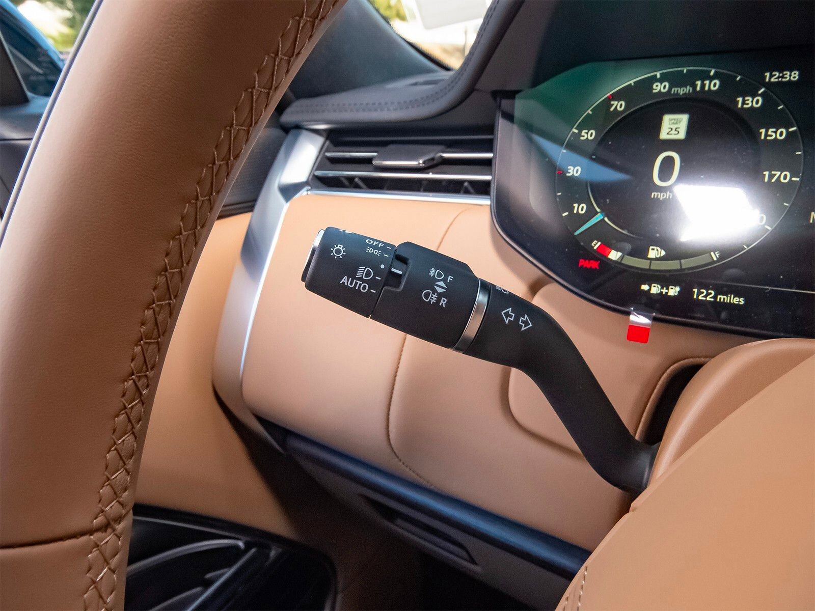 New 2025 Land Rover Range Rover SE image 12