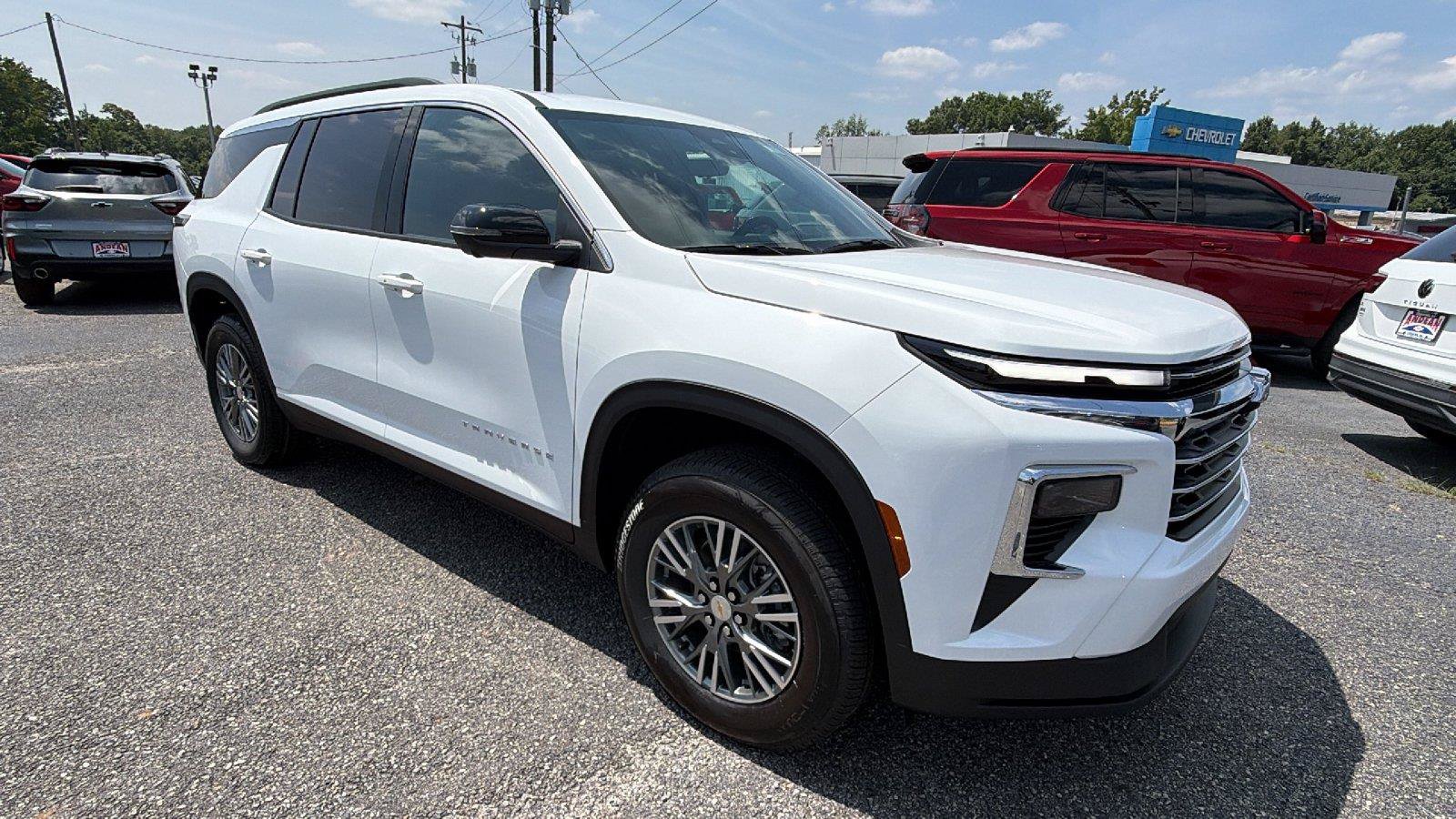 New 2026 Chevrolet Traverse LT w/ Driver Confidence Package FWD image 6