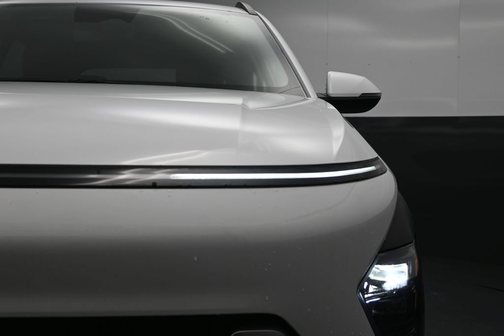 Used 2025 Hyundai Kona SEL FWD image 10