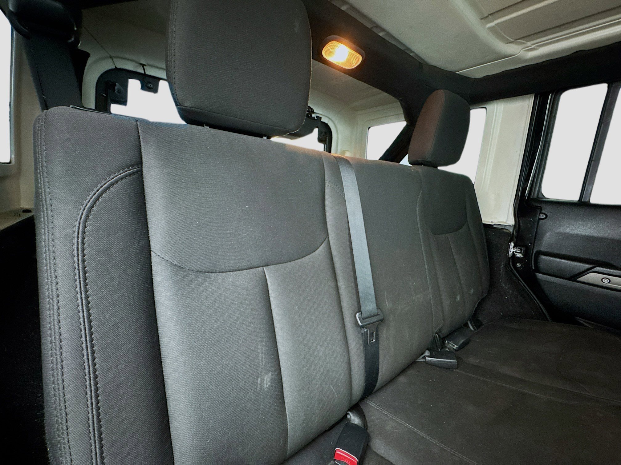 Used 2018 Jeep Wrangler Unlimited Sport S image 16