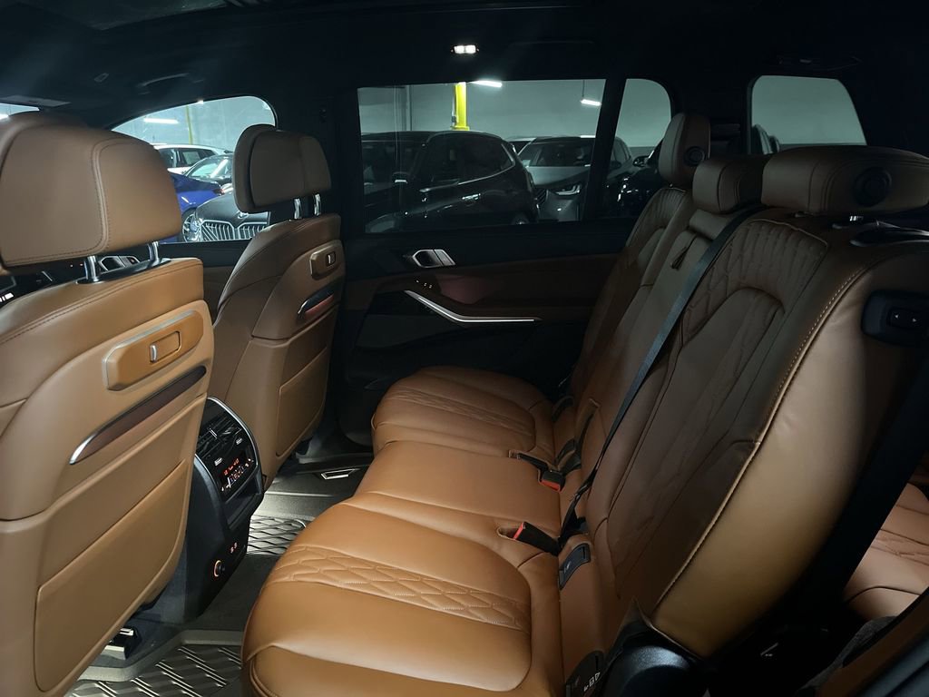New 2026 BMW X7 M60i image 22