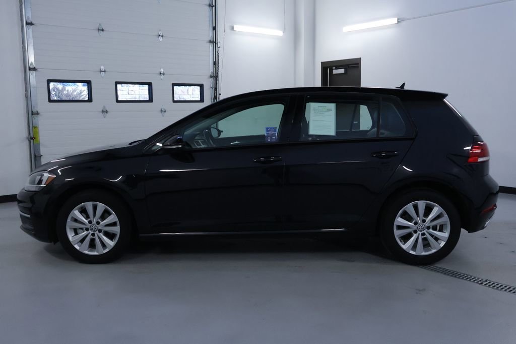 Used 2021 Volkswagen Golf 4-Door image 4