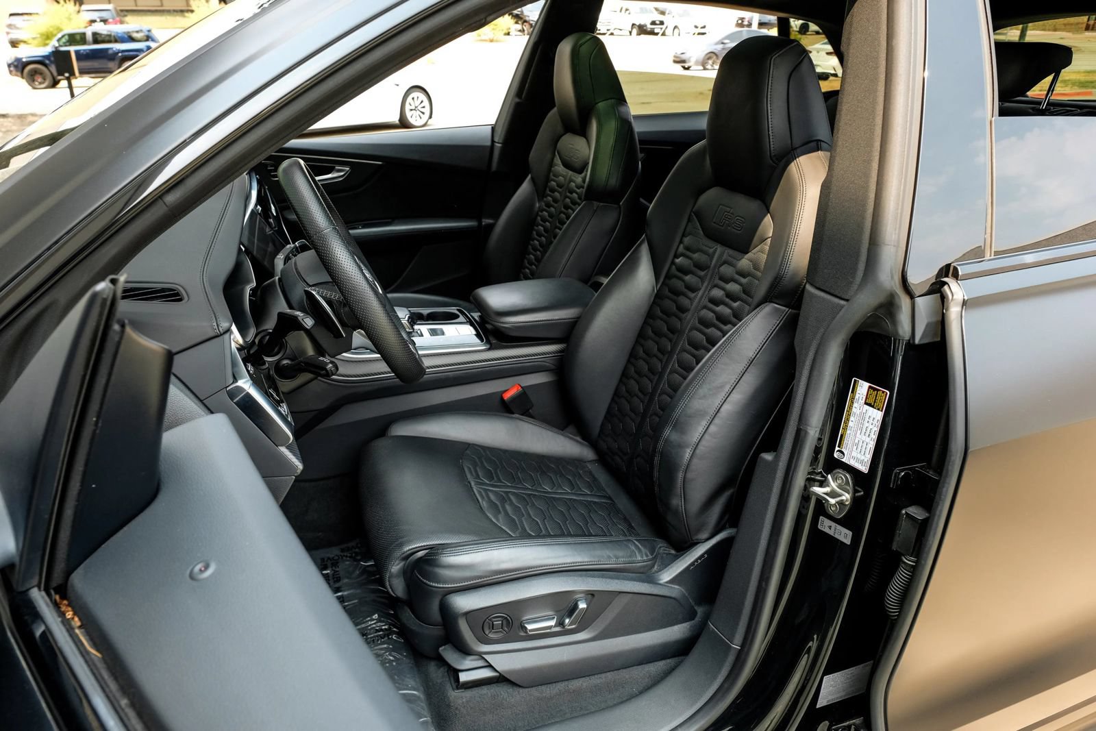 Used 2022 Audi RS Q8 AWD/4WD image 44
