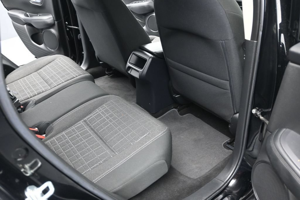 Used 2023 Honda HR-V LX image 15