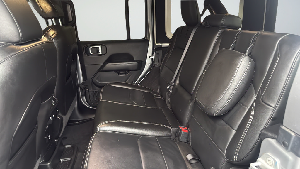 Used 2021 Jeep Wrangler Unlimited Sahara w/ Cold Weather Group AWD/4WD image 20