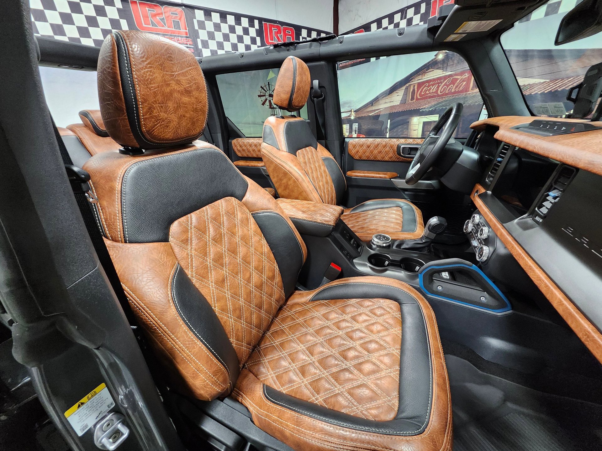 Used 2022 Ford Bronco Wildtrak image 22