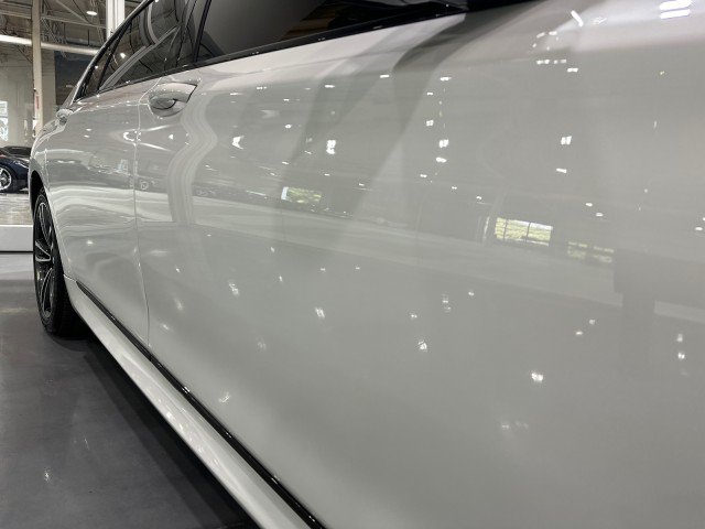 Used 2020 BMW 745e xDrive AWD/4WD image 17