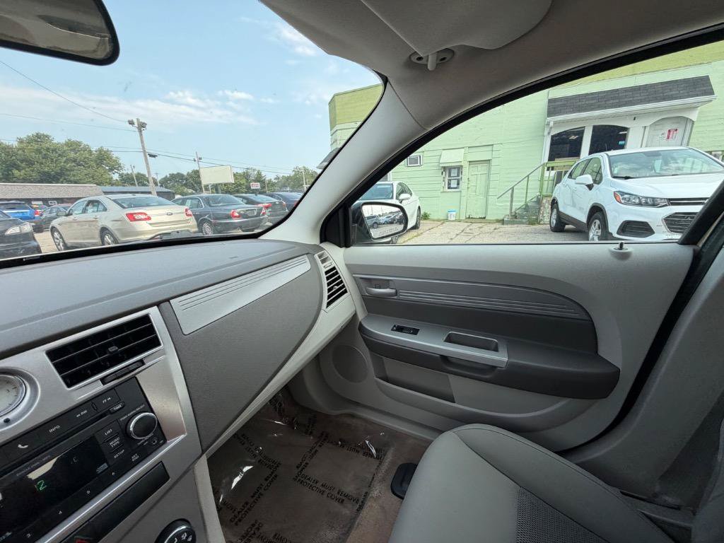 Used 2010 Chrysler Sebring Touring FWD image 21