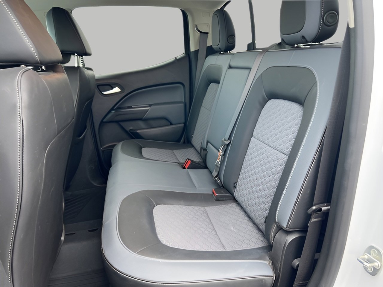 Used 2021 Chevrolet Colorado Z71 w/ LPO, Tonneau and Step Package image 30