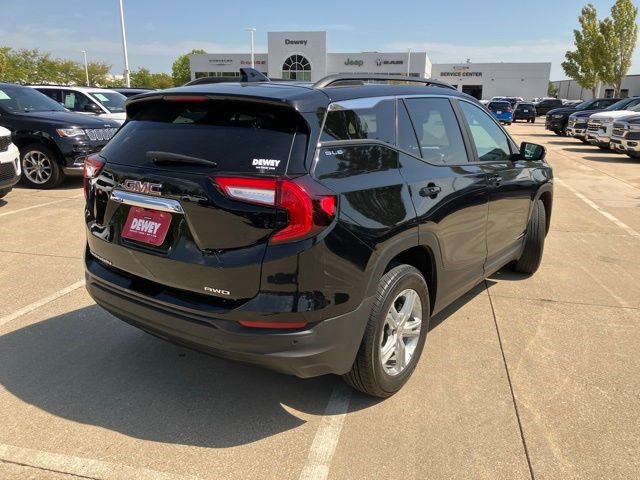 Used 2023 GMC Terrain SLE w/ Driver Convenience Package AWD/4WD image 6
