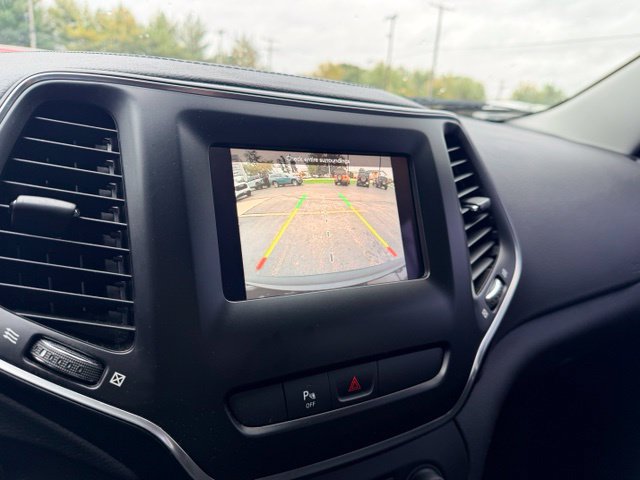 Used 2020 Jeep Cherokee Latitude Plus AWD/4WD image 36