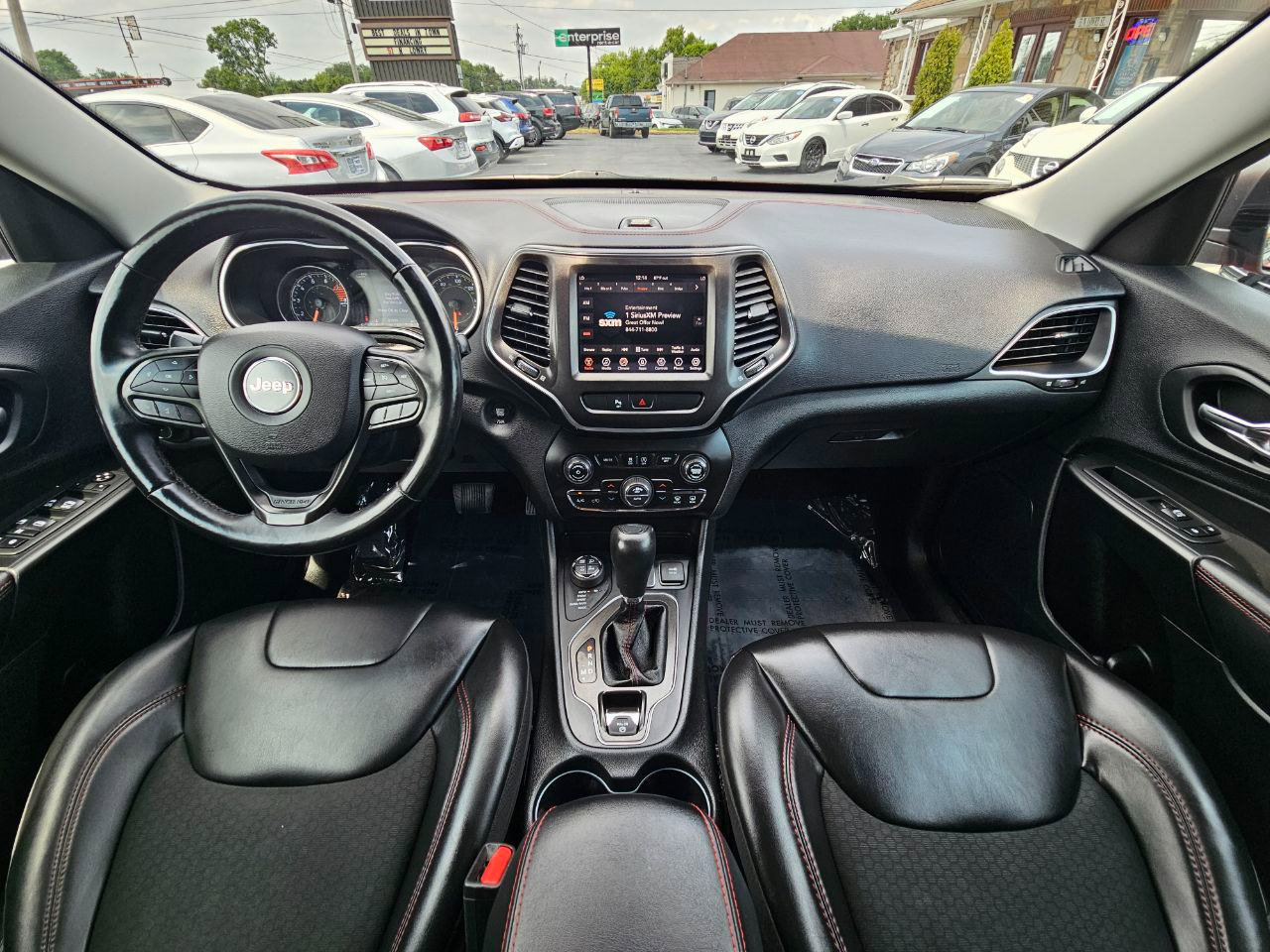 Used 2019 Jeep Cherokee Trailhawk w/ Cold Weather Group image 21
