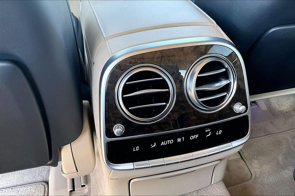 Used 2016 Mercedes-Benz S 550 4MATIC Sedan image 32