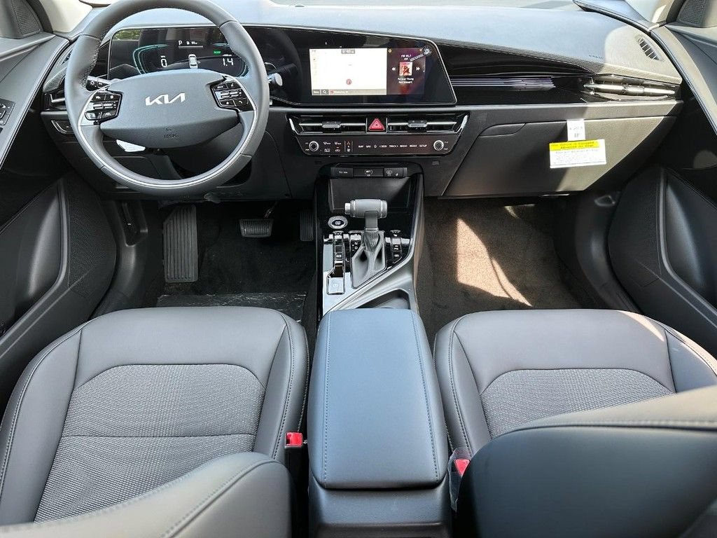New 2026 Kia Niro EX FWD image 6