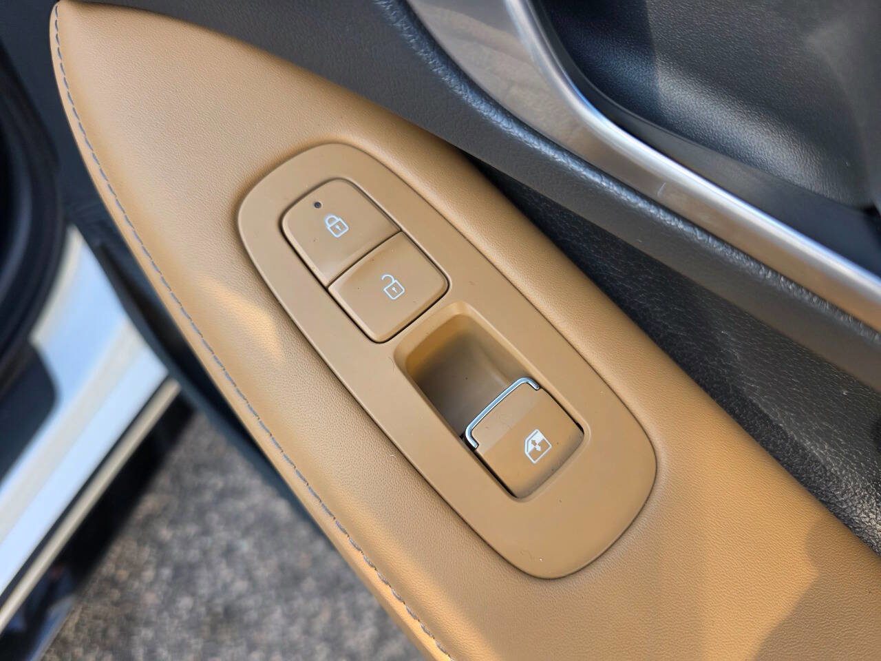 Used 2021 Hyundai Sonata Limited image 43