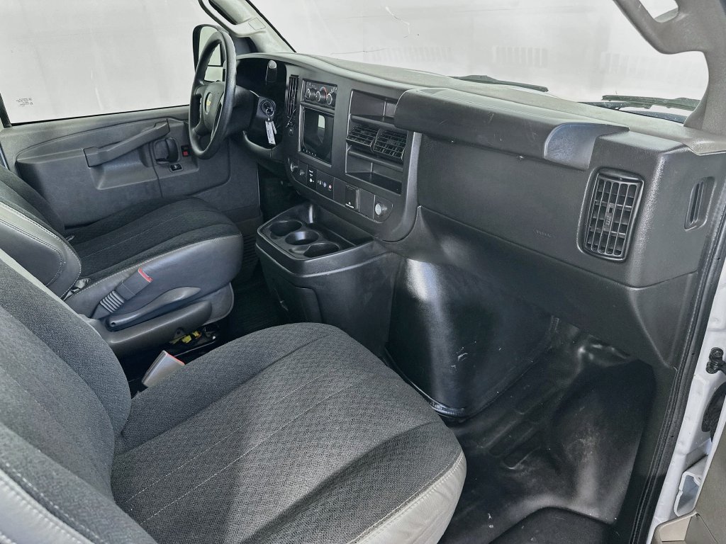 Used 2022 Chevrolet Express 2500 w/ Driver Convenience Package RWD image 30
