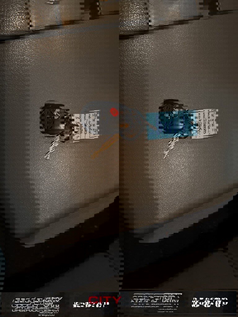 Used 2012 Toyota Tundra 4x4 Double Cab image 36