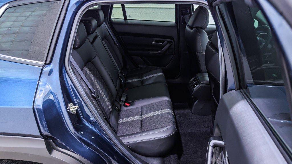 Used 2024 MAZDA CX-50 AWD 2.5 S w/ Weather Package image 18