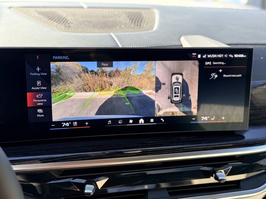 New 2026 BMW X7 M60i w/ Climate Comfort Package image 10