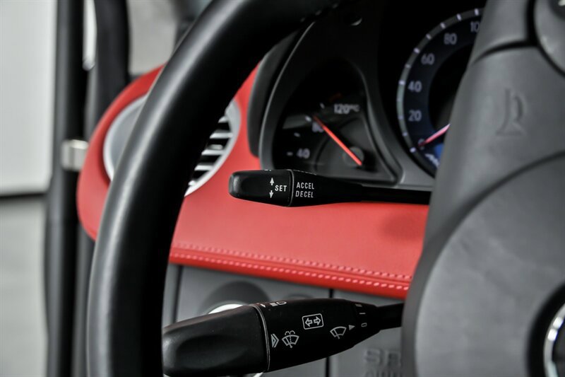 Used 2005 Mercedes-Benz SLR image 33