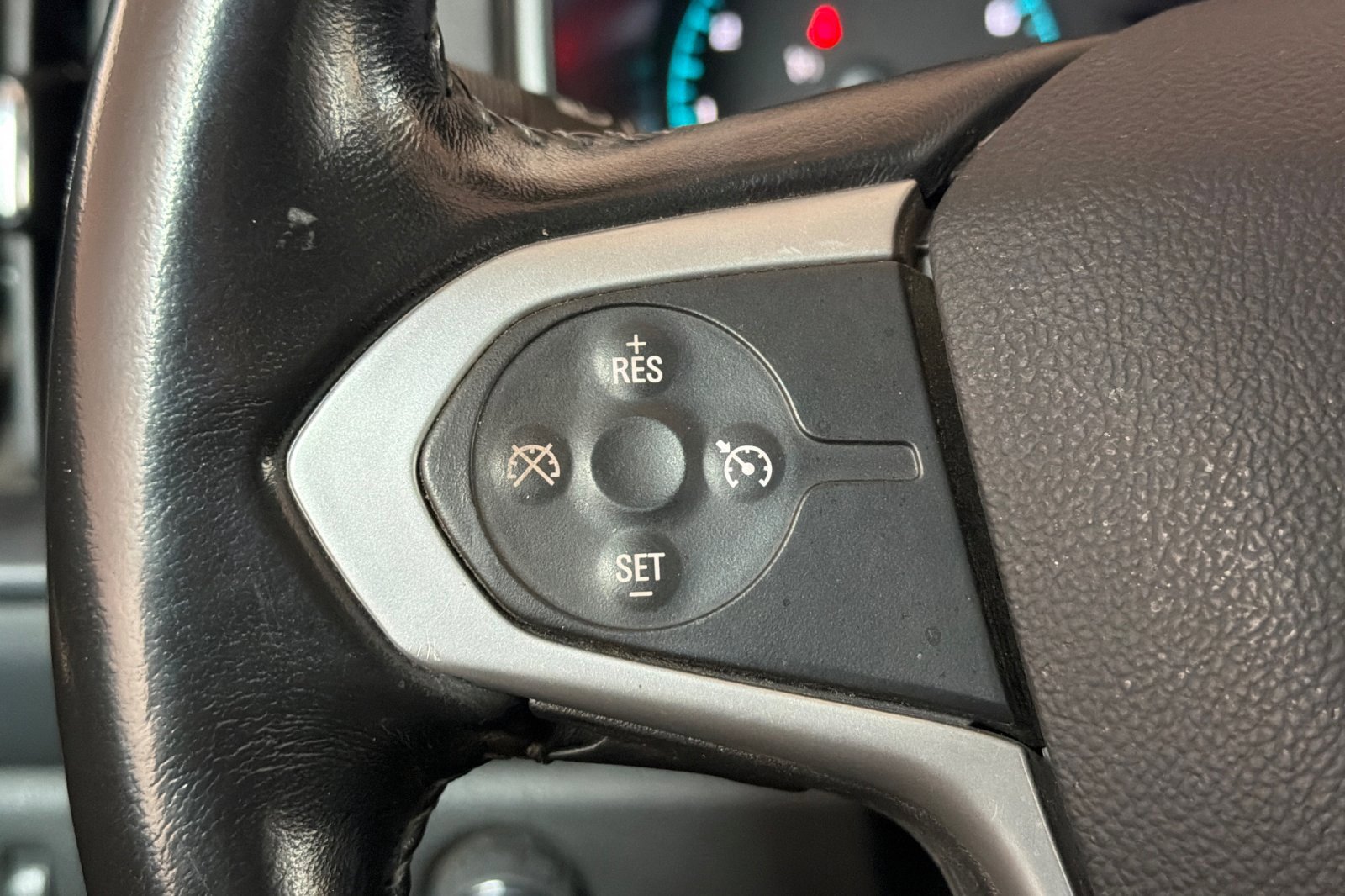 Used 2022 Chevrolet Colorado LT w/ LT Convenience Package image 30